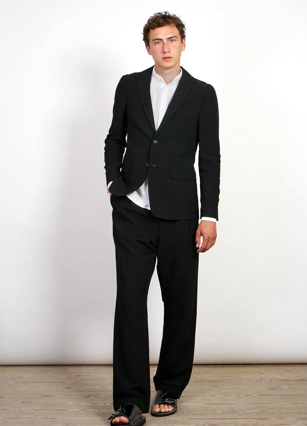 CHRISTOFFER | Two Button Blazer | Black