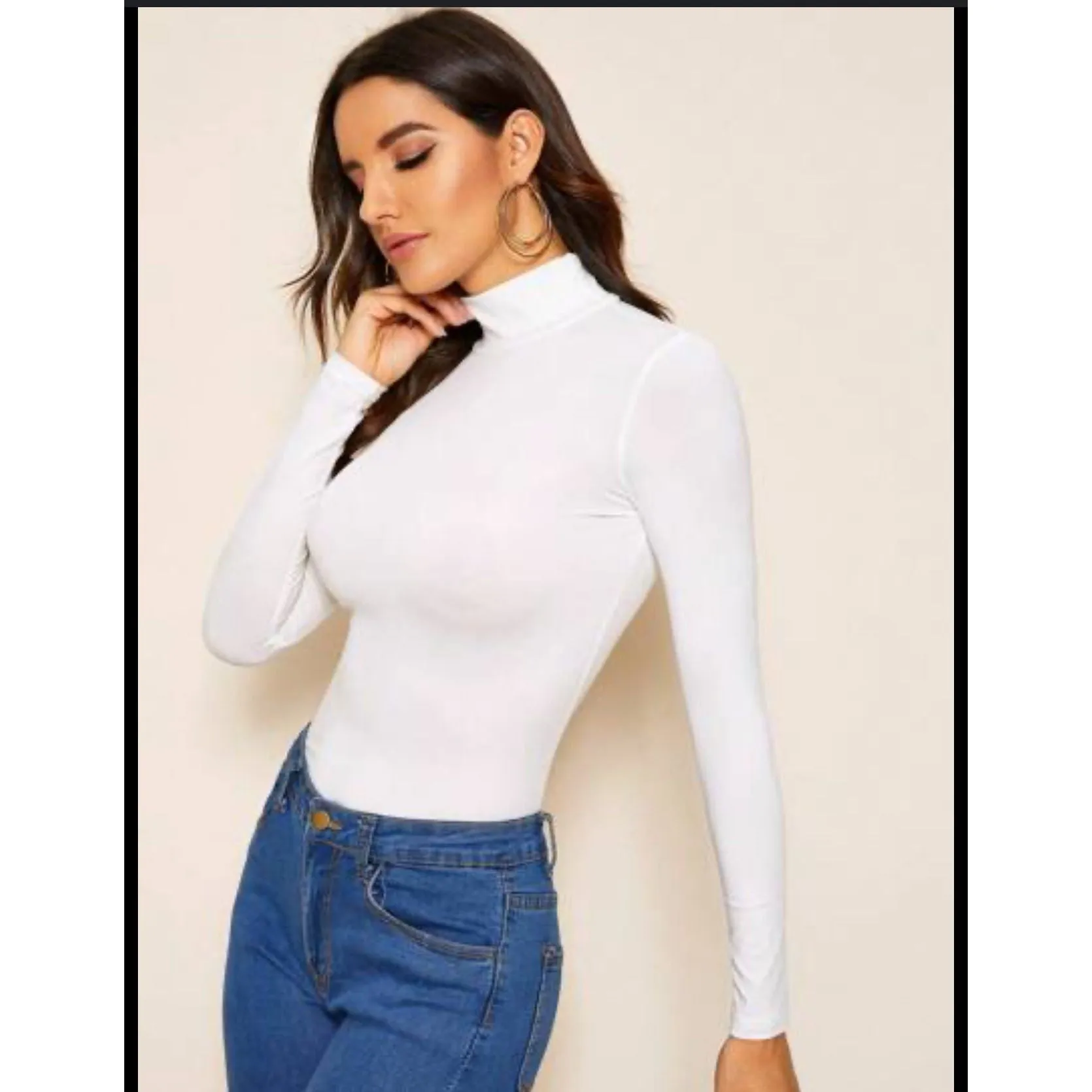 Light White Turtleneck Poloneck.