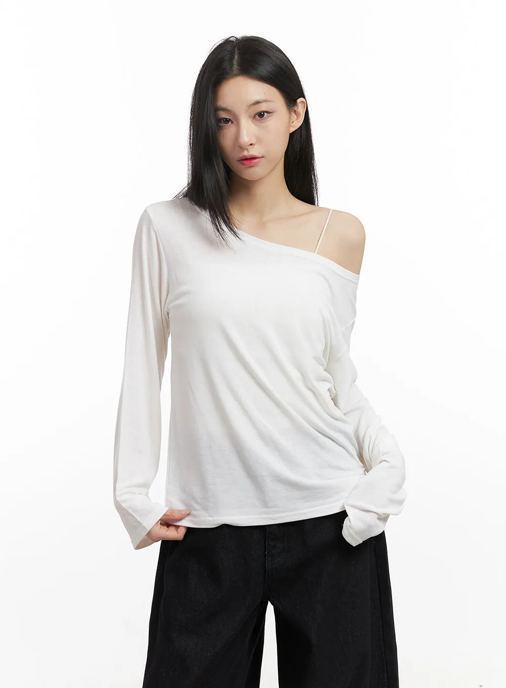 Loose-Fit Unbalanced Top CN426