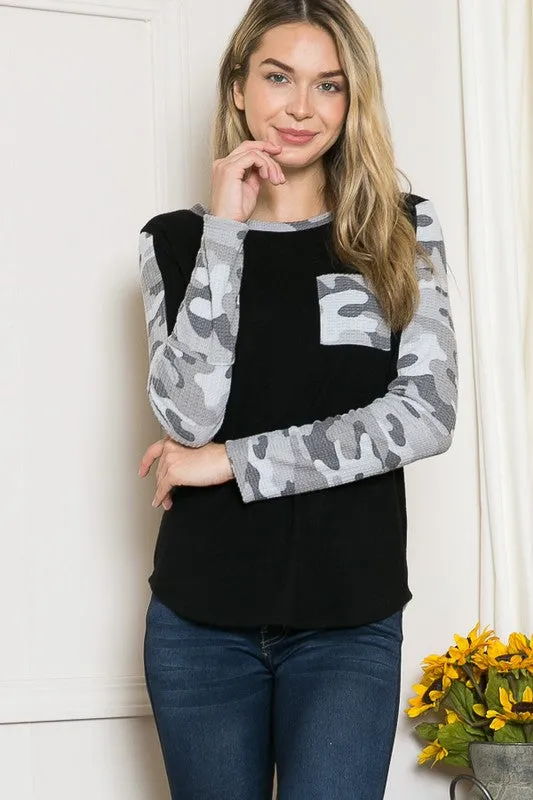 Textured Camo. Print Contrasted Sweater Knit Top