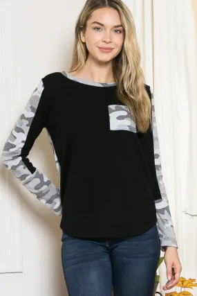 Textured Camo. Print Contrasted Sweater Knit Top