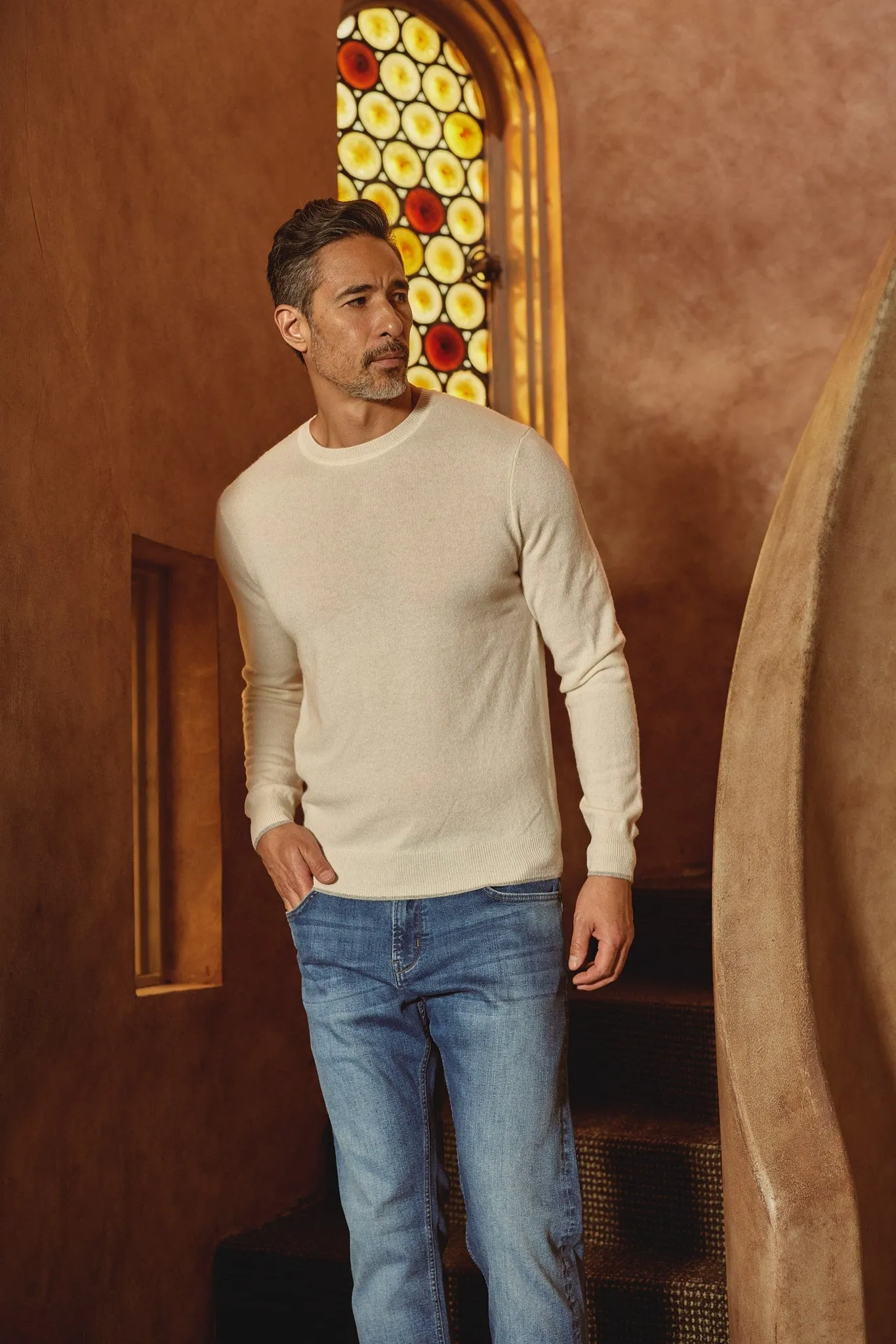 The Walker - Cashmere Crew Neck Sweater w/Tipping - Ivory / Grey