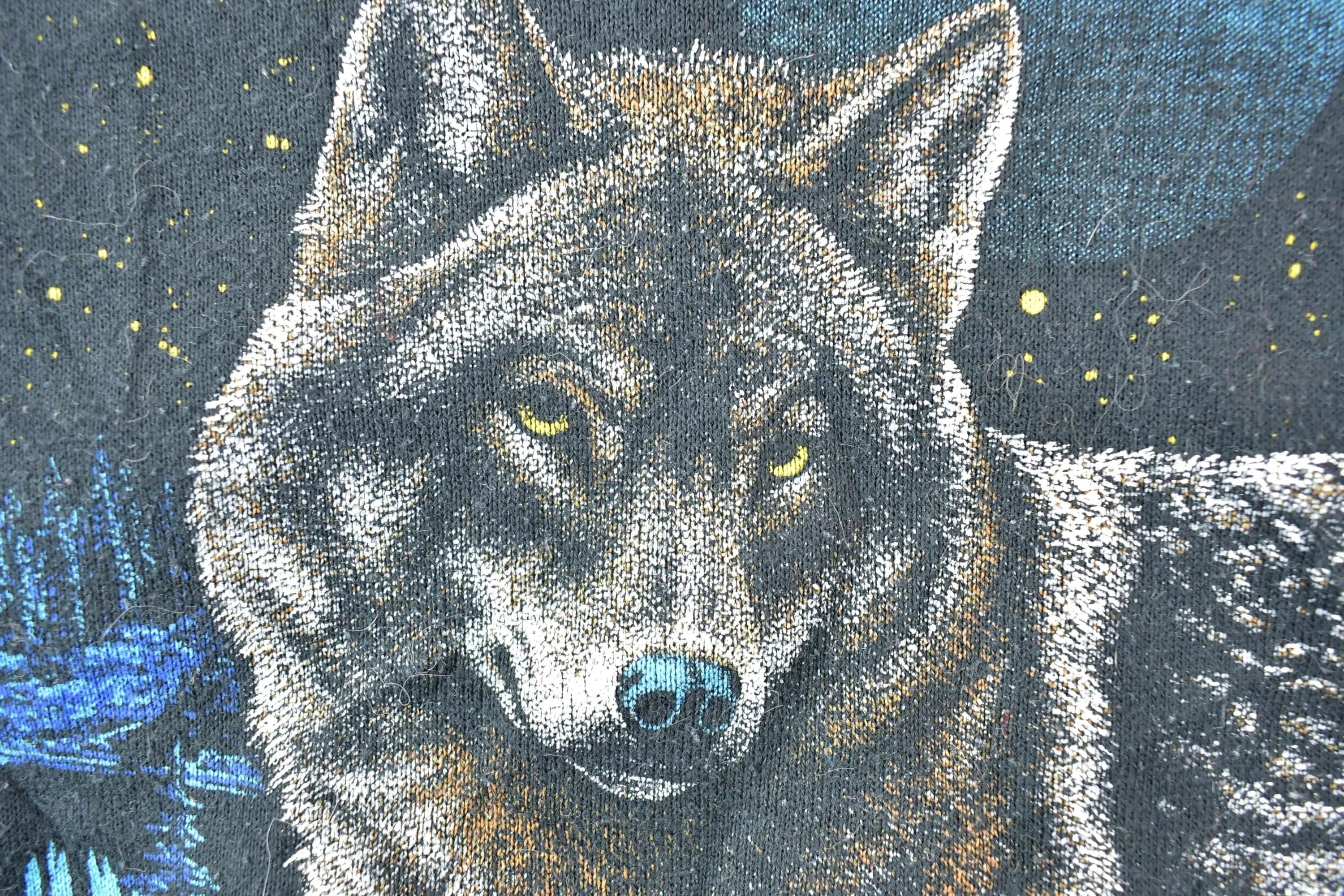 Vintage 1987 Wolf With Northern Lights Moon Theme Crewneck