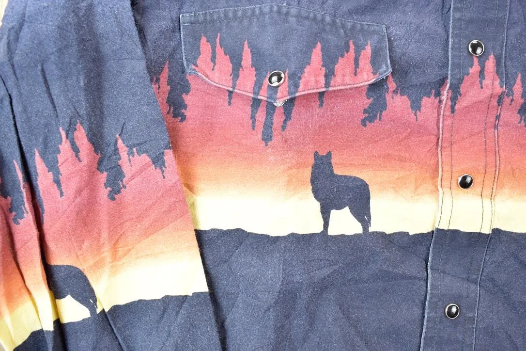 Vintage 1990s Wrangler All Over Print Wolf Theme Full Button Up