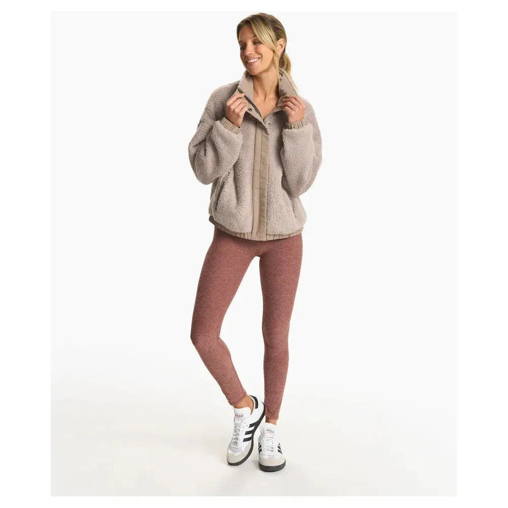 Vuori Women's Cozy Sherpa Jacket in Graphite